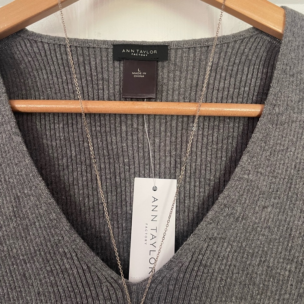 Ann Taylor Gray Ribbed V Neck Flare Sweater - Picture 2 of 4